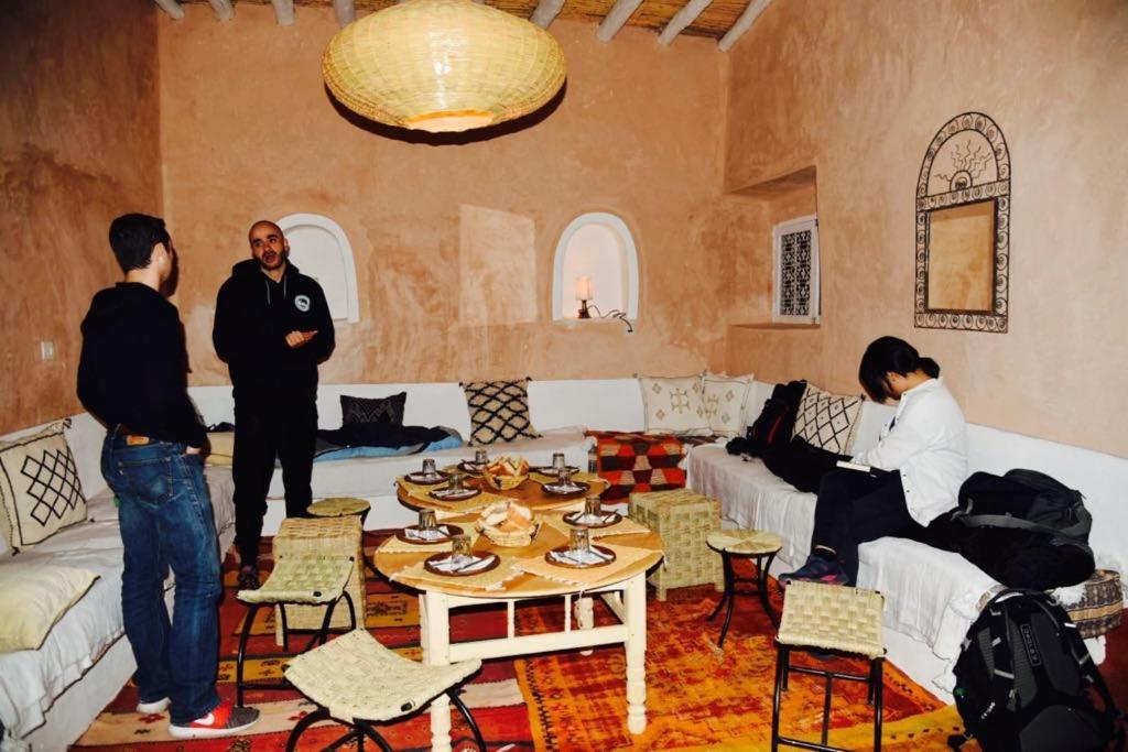 Tigmi Hamid Decouverte Des Traditions Et De La Culture Berbere Ait Benhaddou Exterior foto
